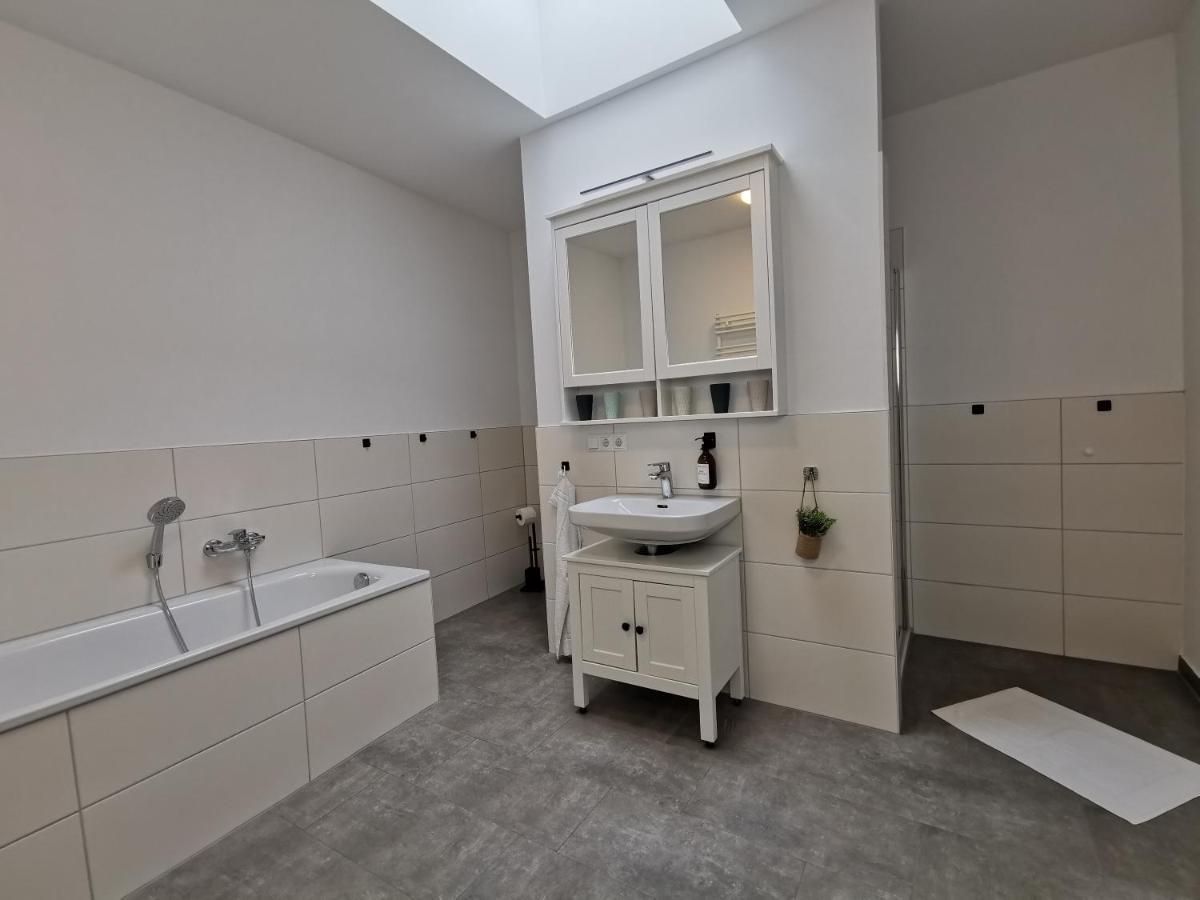 Bohnapartments - Town House Am Stadtpark - Gratis Parkplatz - Wlan Erfurt Exterior foto
